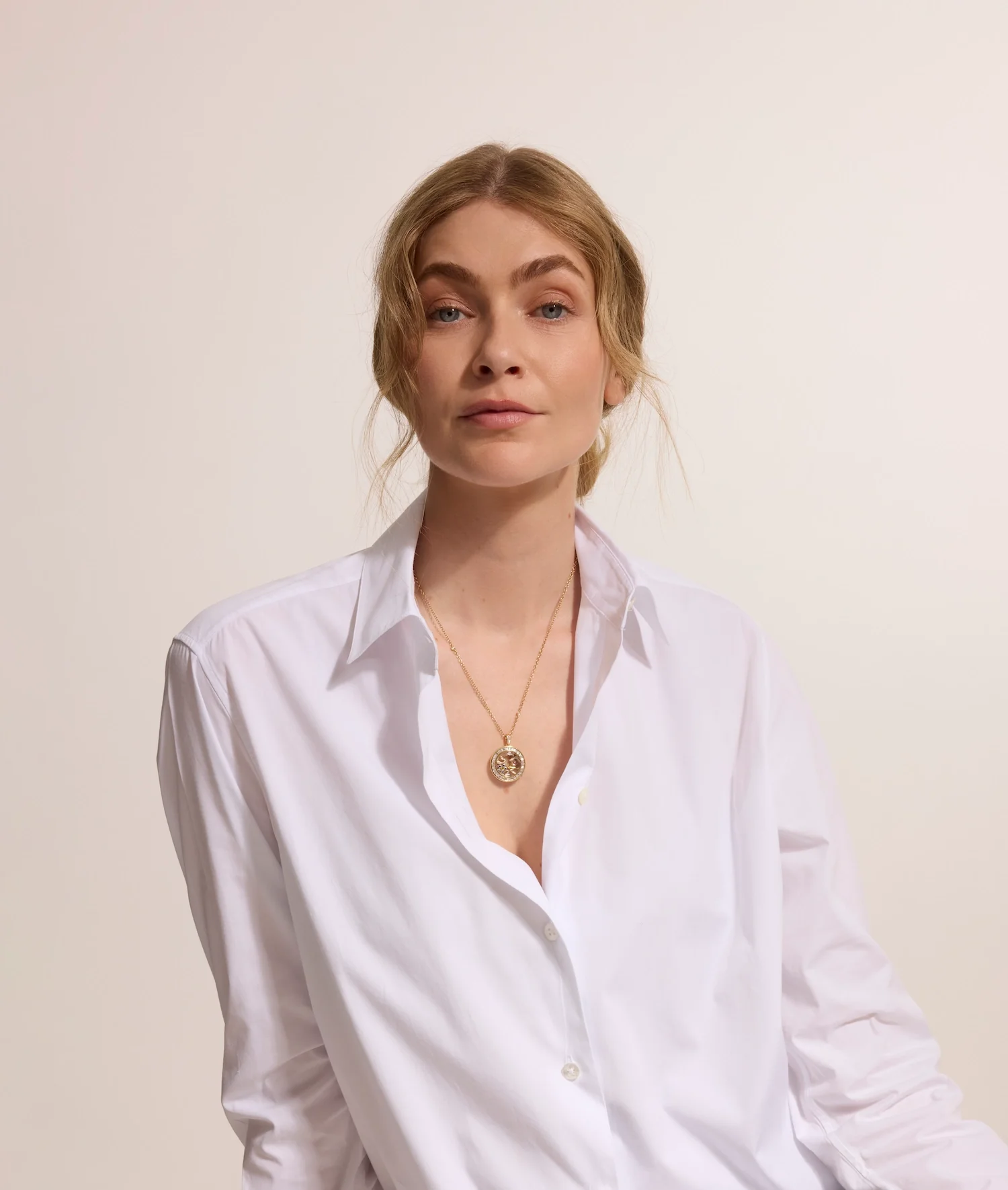 Orb Diamond Baguette Locket 18k - Image 4